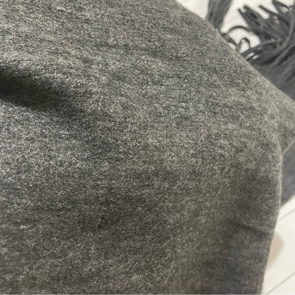 Lucky Brand Dark‎ Charcoal Gray Long Fringe Soft Cozy Scarf Women’s One Size - Picture 4 of 9